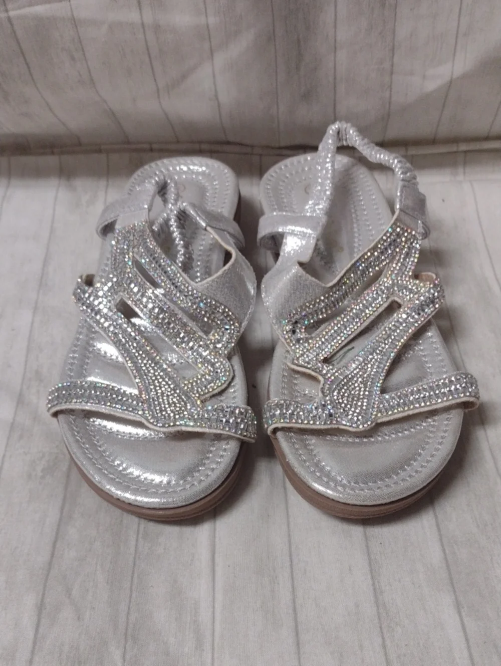 Duo Mei Zu Yuan Silver Rhinestone Elastic Back Sandals (J1314)